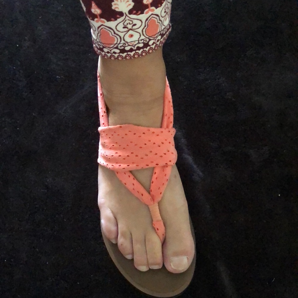 Sandles